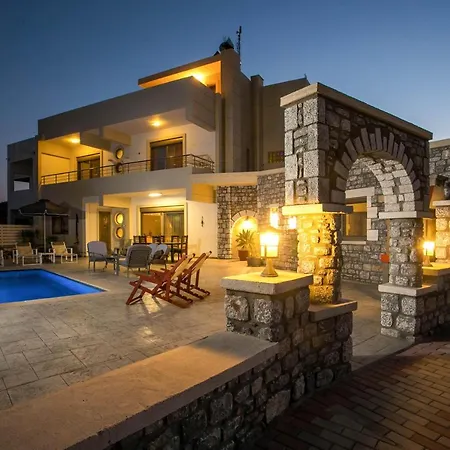 Des & Coo Luxury With Private Pool Vilă