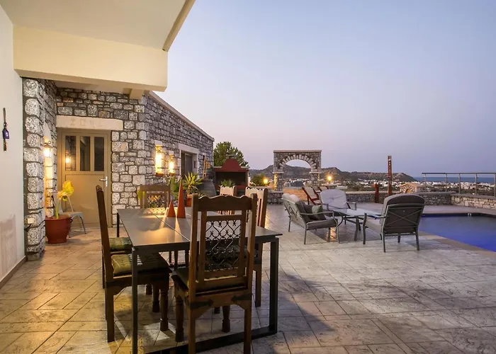 Vilă Des & Coo Luxury With Private Pool Faliraki