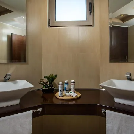 Des & Coo Luxury With Private Pool 빌라 팔리라키